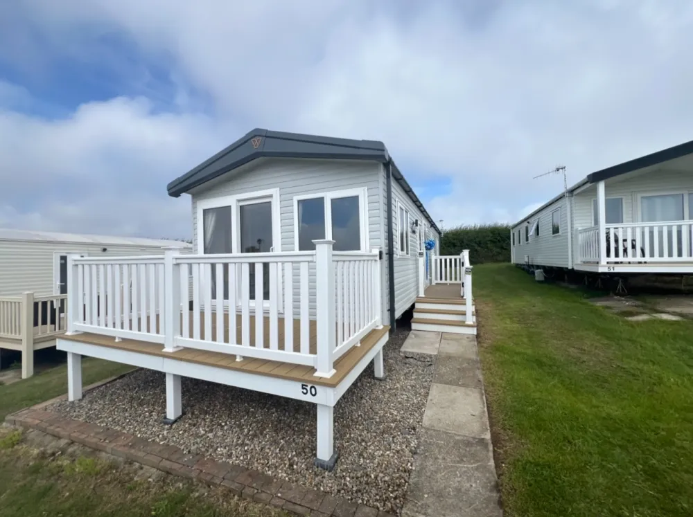 Blue Dolphin - Hill top