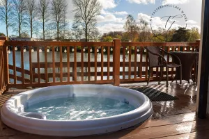 Rudd Lake Hot Tub and Fishing Peg at Tattershall Lakes Country Park, Lincoln