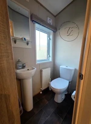 Rudd Lake Hot Tub and Fishing Peg at Tattershall Lakes Country Park, Lincoln