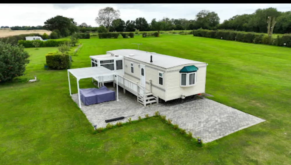 Cottage-Waters countryside caravan