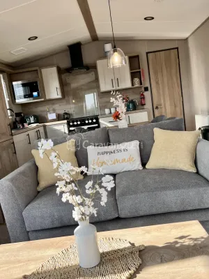 Isla’s Lakeside Retreat at Tattershall Lakes Country Park, Lincoln