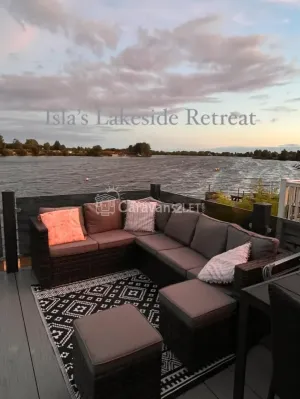 Isla’s Lakeside Retreat at Tattershall Lakes Country Park, Lincoln